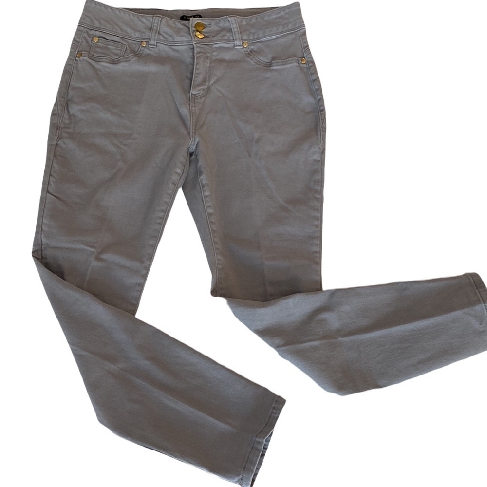 Iman gray jeggings. 10 short
C
